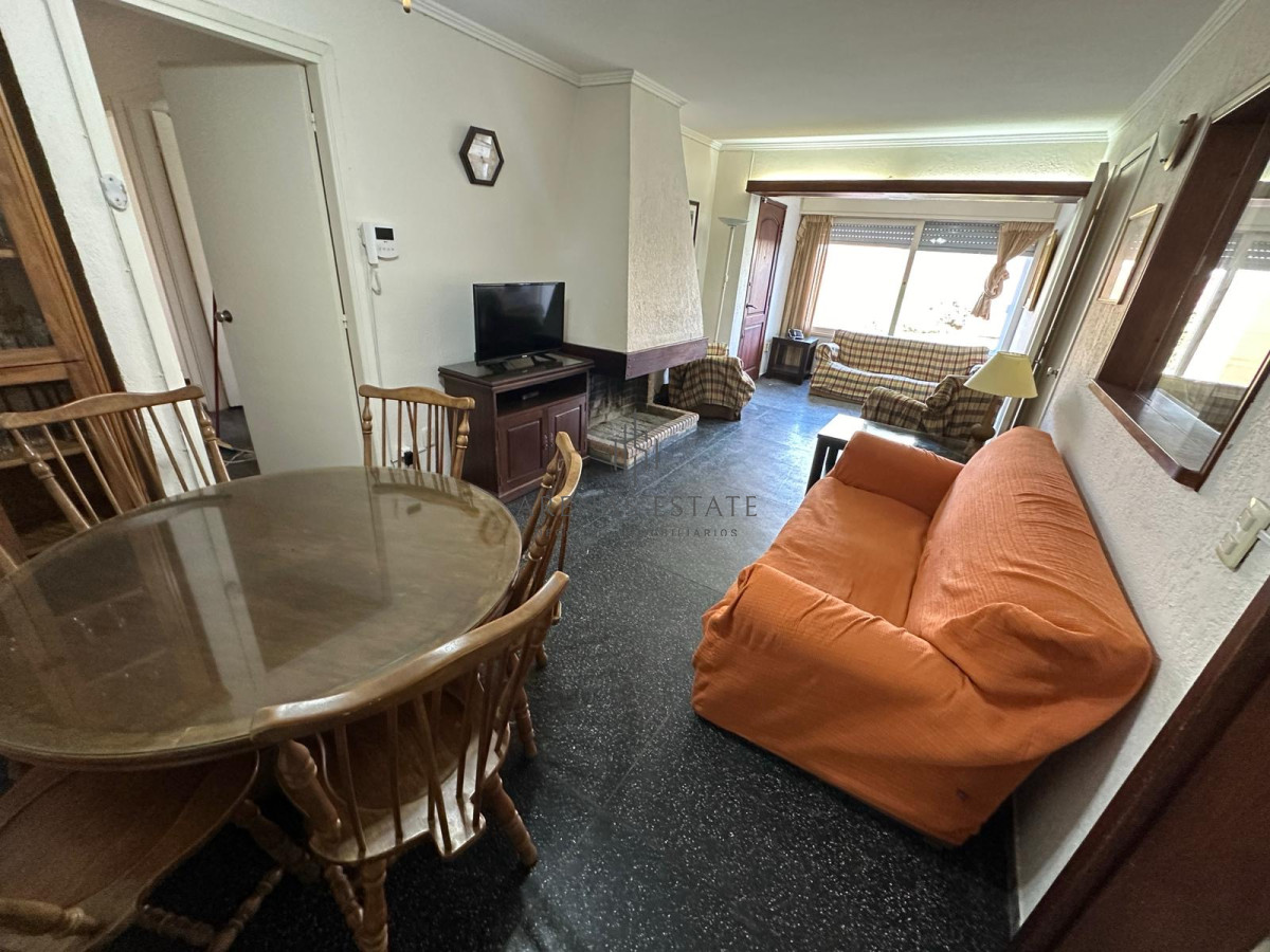 Casa ID.3652 - PUNTA DEL ESTE, zona MANSA a pasos del mar -alquiler anual de 3 dormitorios