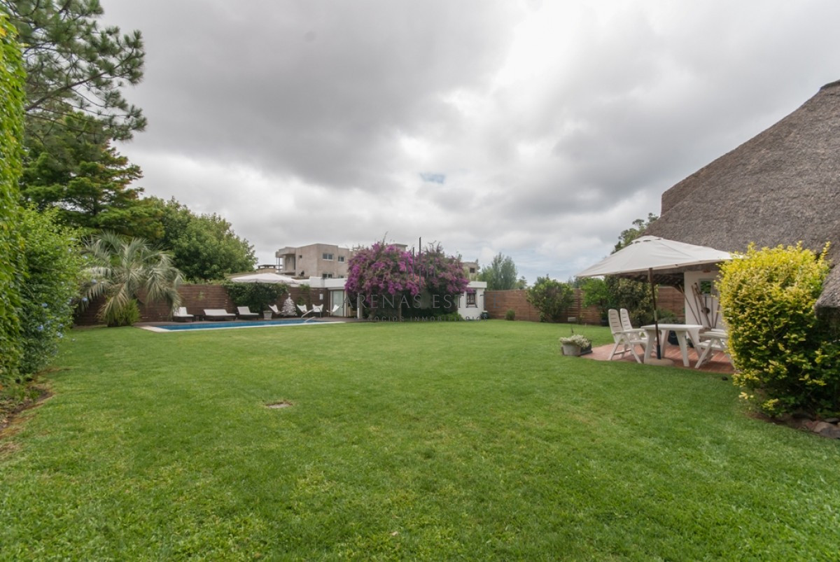 Casa ID.2441 - Casa en Venta en Pinares , Punta del Este 