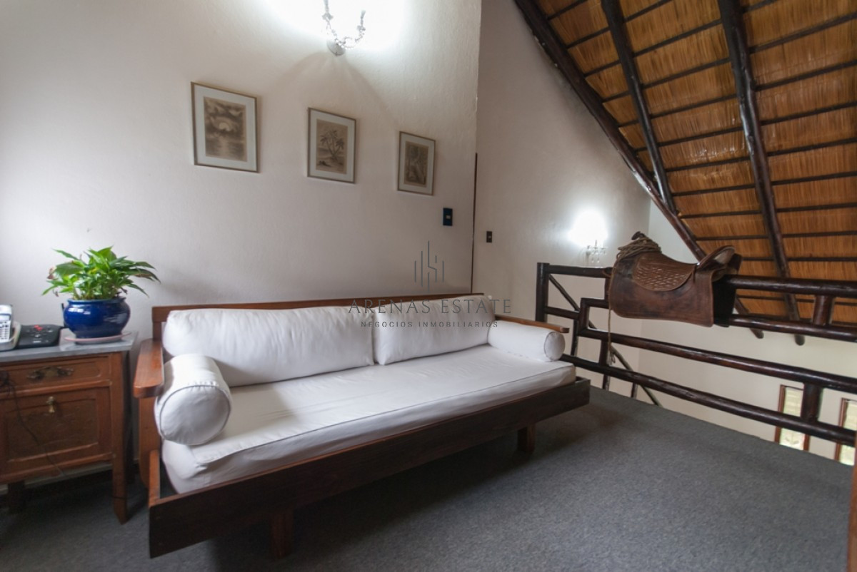 Casa ID.2441 - Casa en Venta en Pinares , Punta del Este 