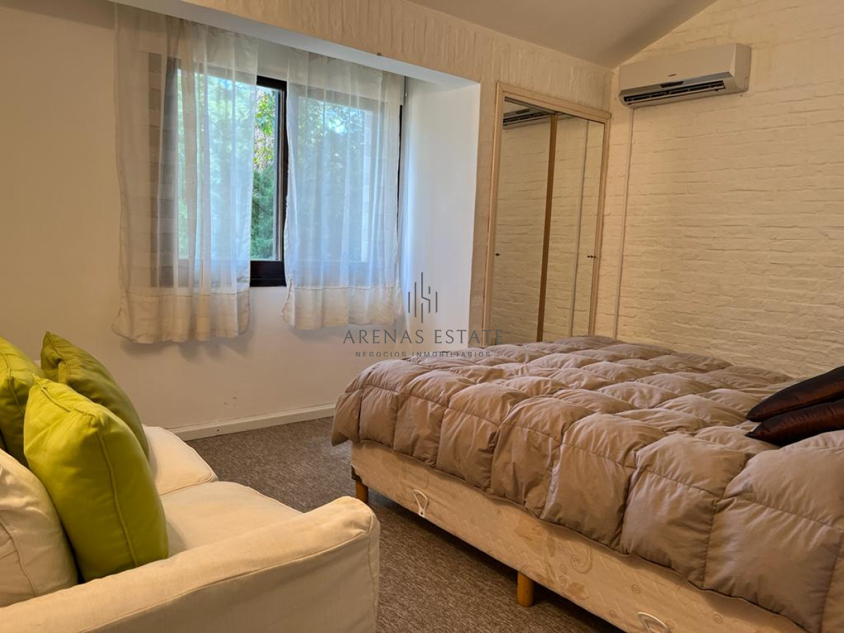 Casa ID.2875 - ALQUILER ANUAL Y EN VENTA CASA EN BARRIO SAN RAFAEL - 4 DORMITORIOS Y PISCINA 