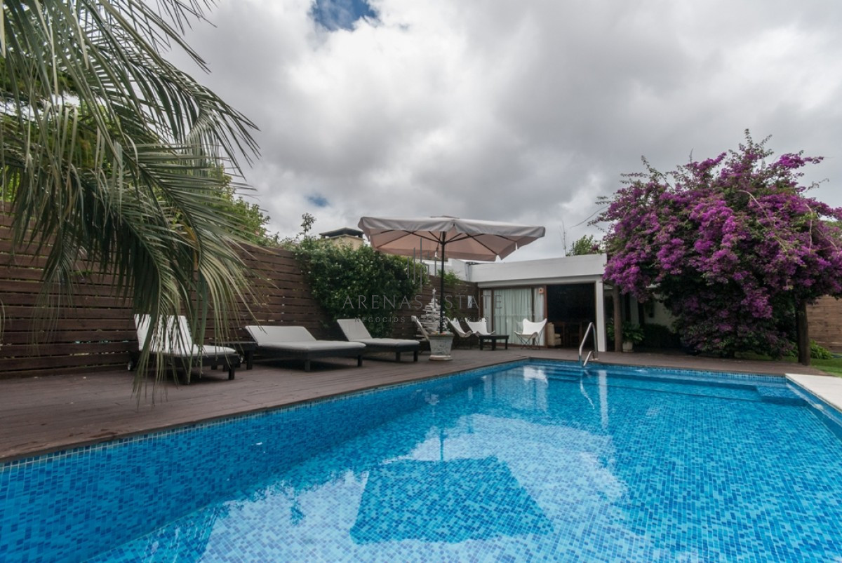 Casa ID.2441 - Casa en Venta en Pinares , Punta del Este 