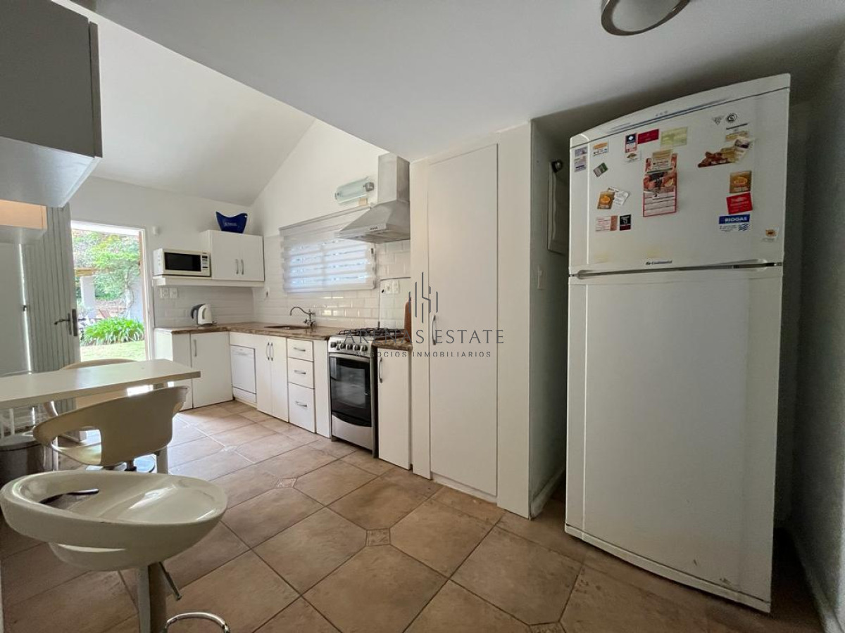 Casa ID.2875 - ALQUILER ANUAL Y EN VENTA CASA EN BARRIO SAN RAFAEL - 4 DORMITORIOS Y PISCINA 