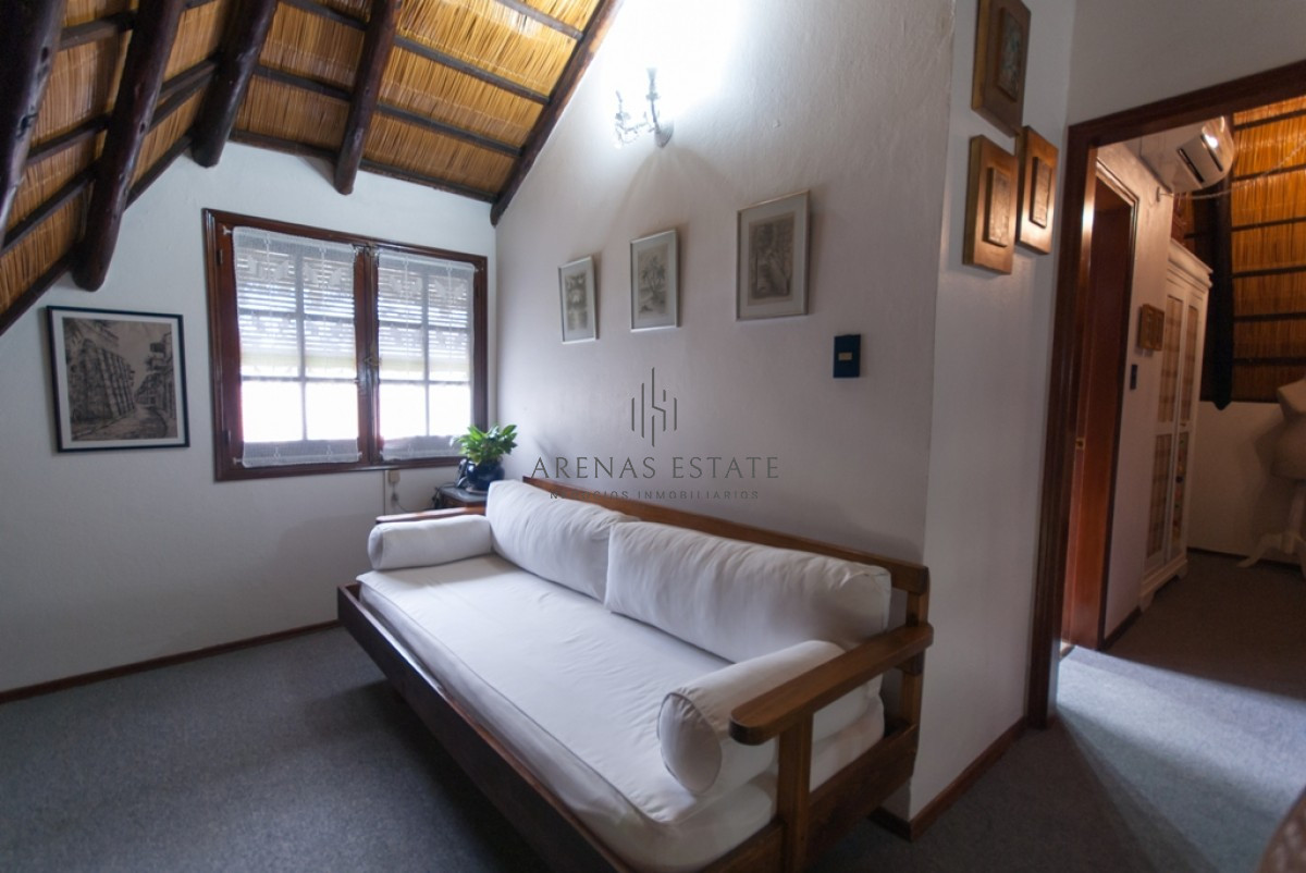 Casa ID.2441 - Casa en Venta en Pinares , Punta del Este 
