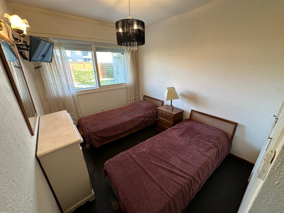 Casa ID.3652 - PUNTA DEL ESTE, zona MANSA a pasos del mar -alquiler anual de 3 dormitorios