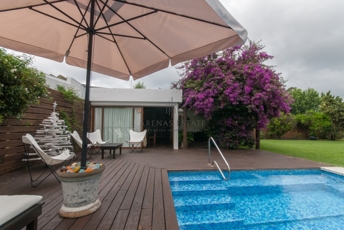 Casa ID.2441 - Casa en Venta en Pinares , Punta del Este 