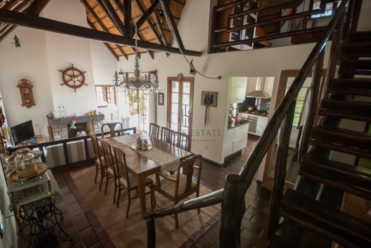 Casa ID.2441 - Casa en Venta en Pinares , Punta del Este 