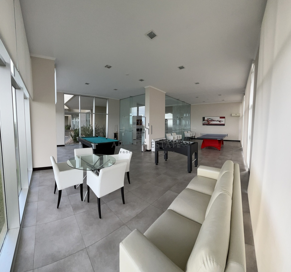 Apartamento ID.2491 - Lujoso apartamento en VENTA, Brava, Punta del Este