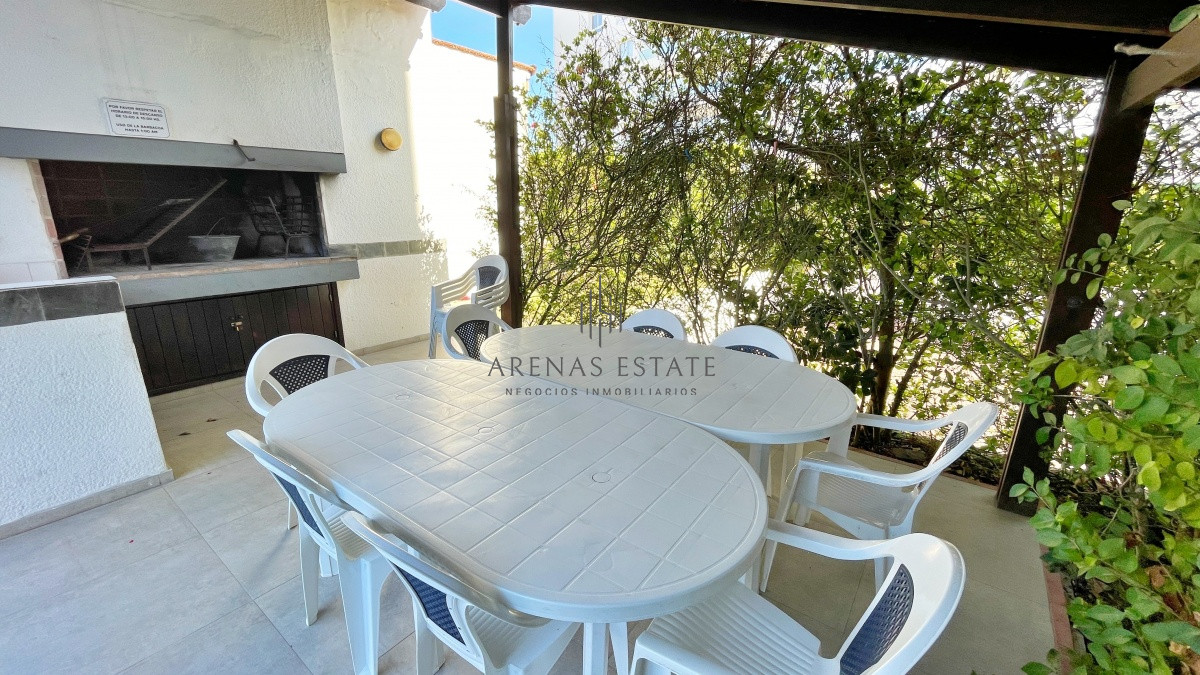 Apartamento ID.2509 - Apartamento en venta 2 dorm PUNTA DEL ESTE zona AIDY GRILL