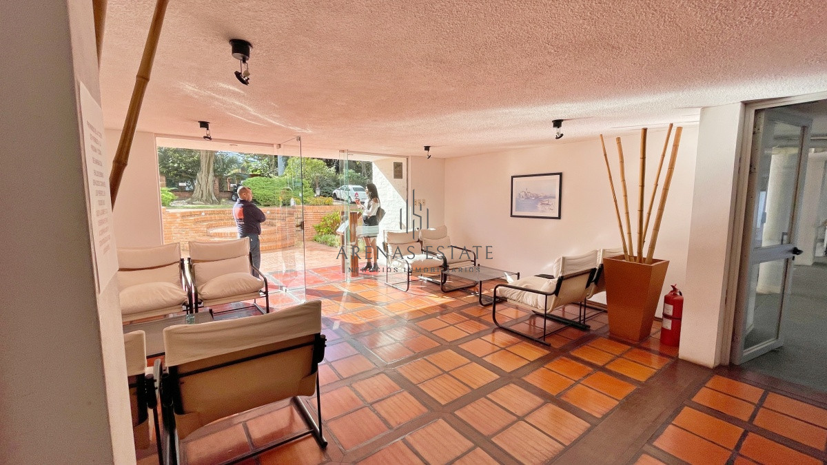 Apartamento ID.2509 - Apartamento en venta 2 dorm PUNTA DEL ESTE zona AIDY GRILL
