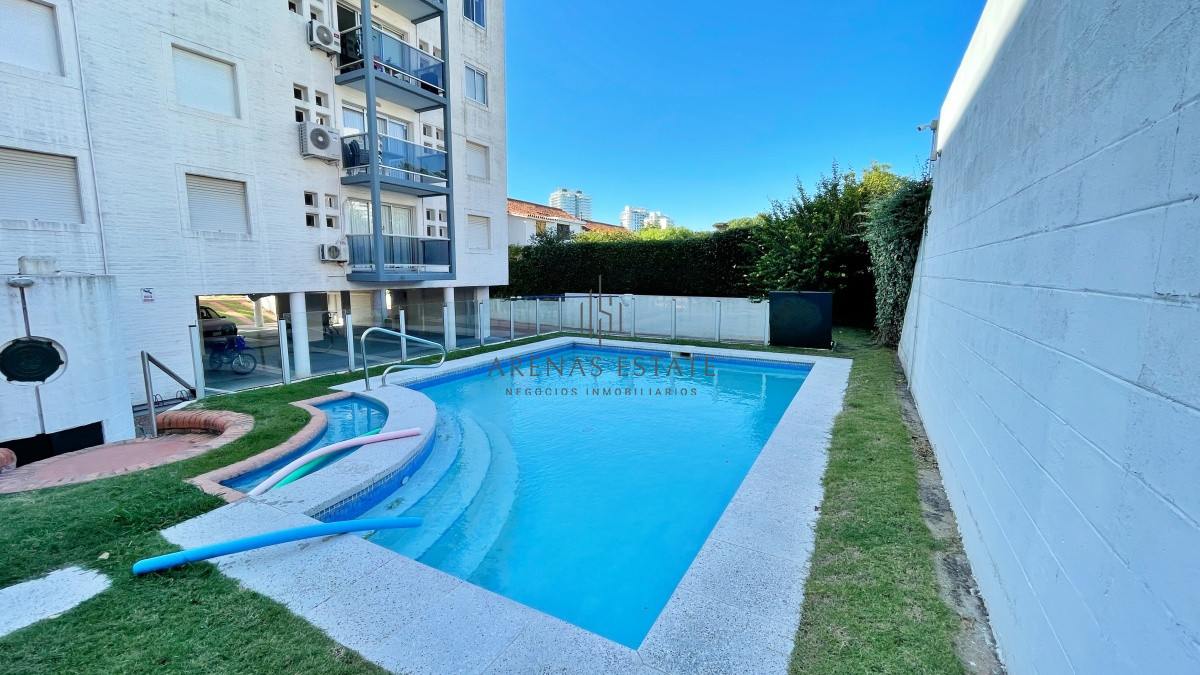 Apartamento ID.2509 - Apartamento en venta 2 dorm PUNTA DEL ESTE zona AIDY GRILL