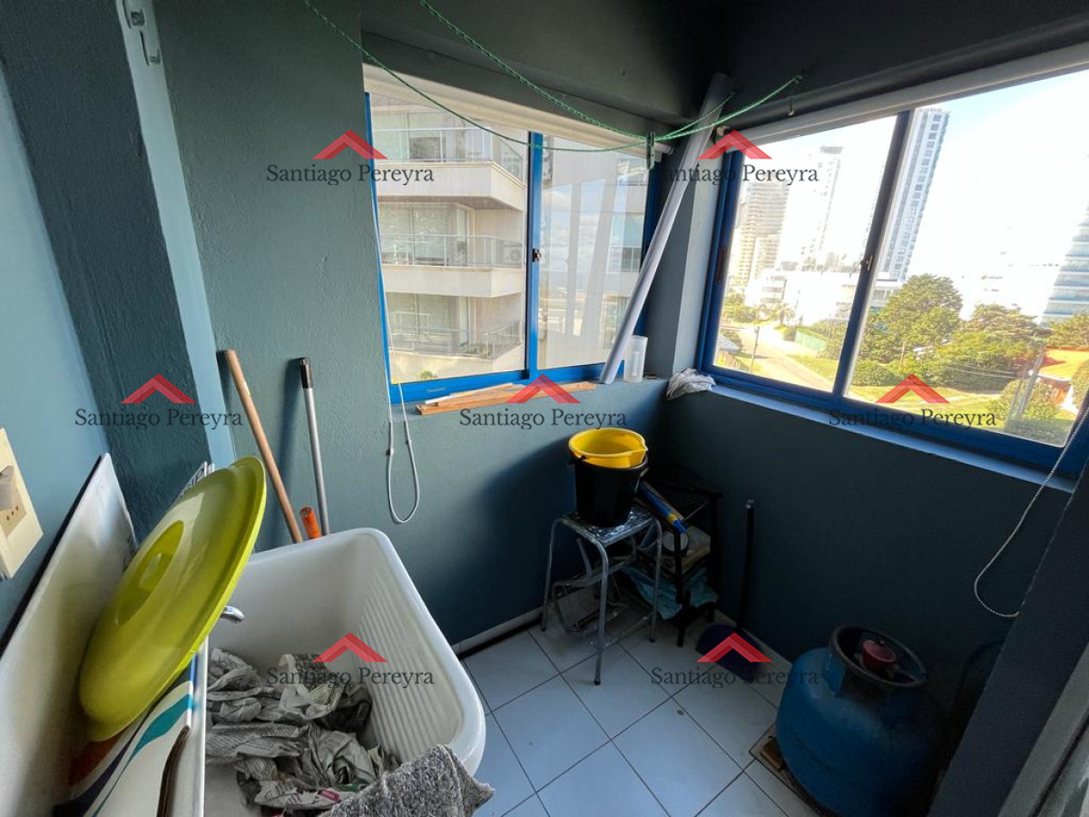 Apartamento ID.16368 - Apartamento en venta de 2 dormitorios, terraza con vista al mar- Brava, Punta del Este