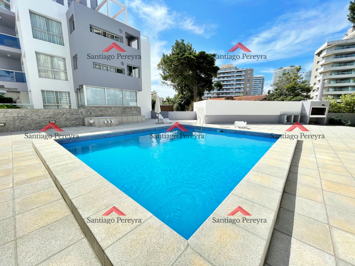 Apartamento ID.16368 - Apartamento en venta de 2 dormitorios, terraza con vista al mar- Brava, Punta del Este