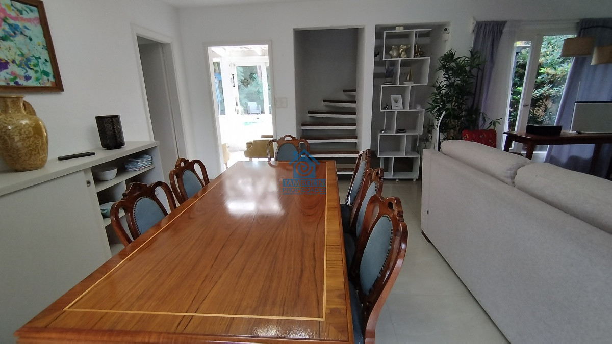 Casa ID.523 - Casa en alquiler anual de 3 dormitorios en Punta del Este 