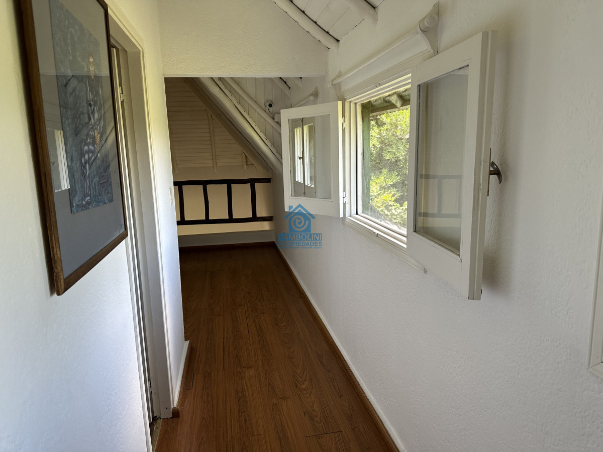 Casa ID.523 - Casa en alquiler anual de 3 dormitorios en Punta del Este 