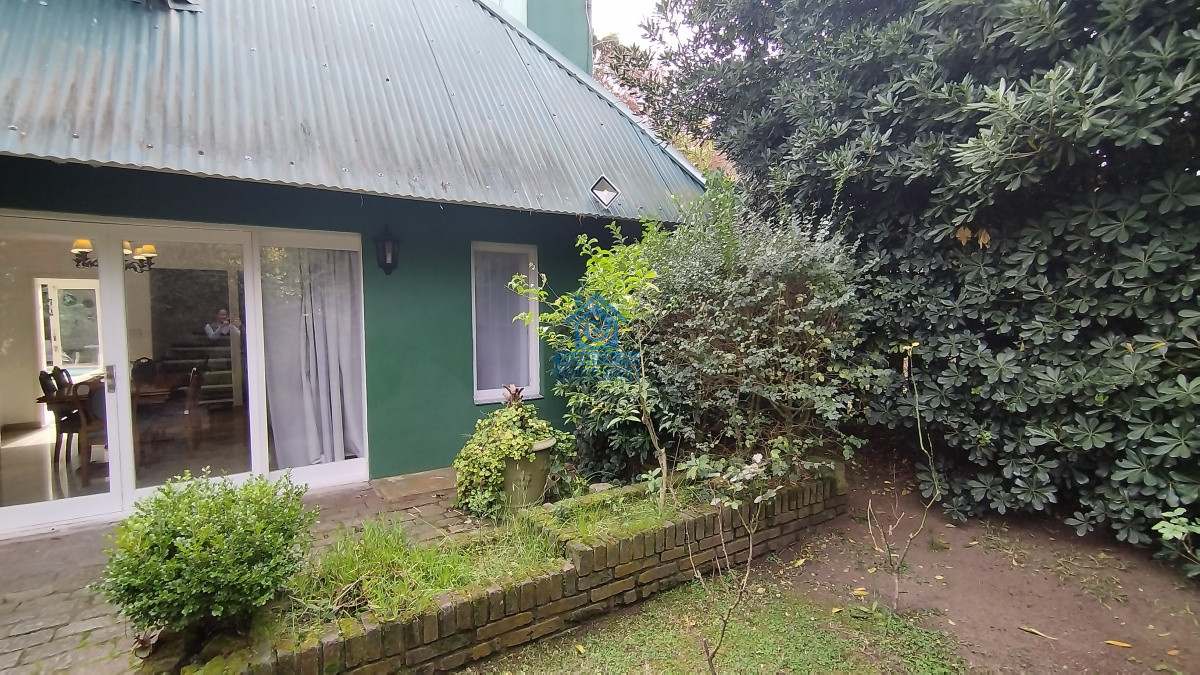 Casa ID.523 - Casa en alquiler anual de 3 dormitorios en Punta del Este 