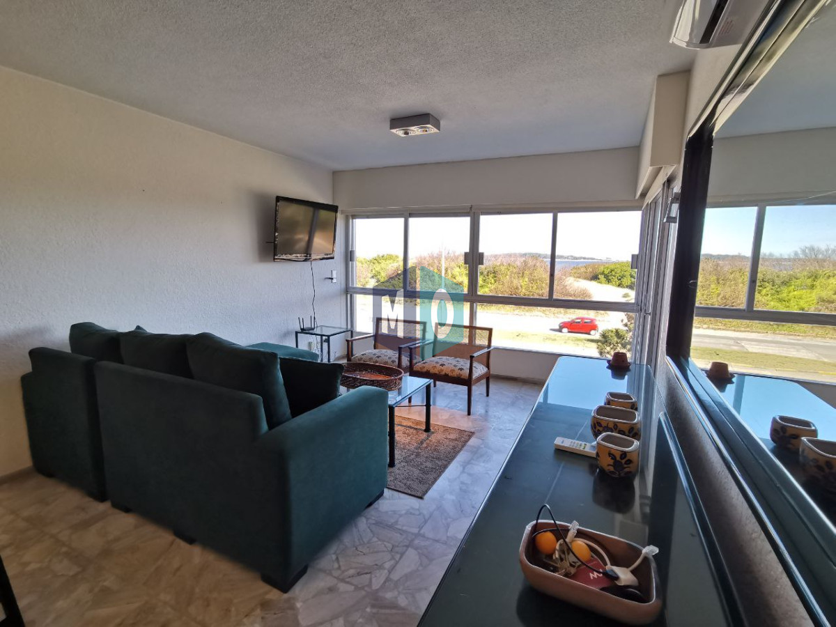 Apartamento ID.559 - PUNTA DEL ESTE zona MANSA Primera Linea