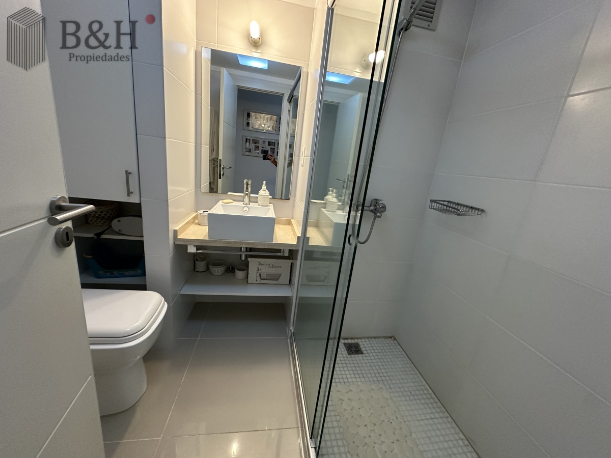 Apartamento ID.2284 - Apartamento en venta de 3 dormitorios en Edificio con servicios, brava Punta del Este 