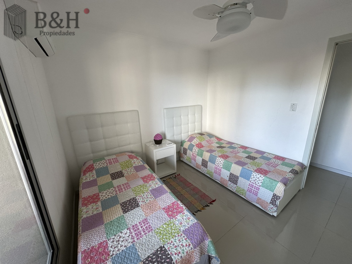 Apartamento ID.2284 - Apartamento en venta de 3 dormitorios en Edificio con servicios, brava Punta del Este 