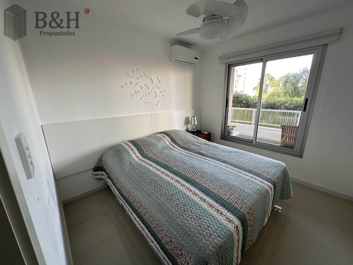 Apartamento ID.2284 - Apartamento en venta de 3 dormitorios en Edificio con servicios, brava Punta del Este 