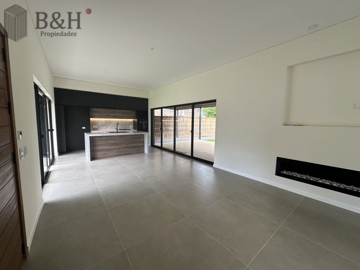Casa ID.2566 - Nueva Casa en venta a estrenar en Rincón del indio - Punta del Este 