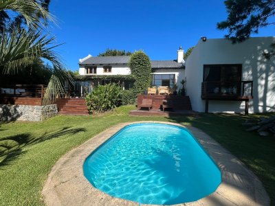 Increíble casa totalmente reciclada en venta, 5 Dormitorios en La Barra