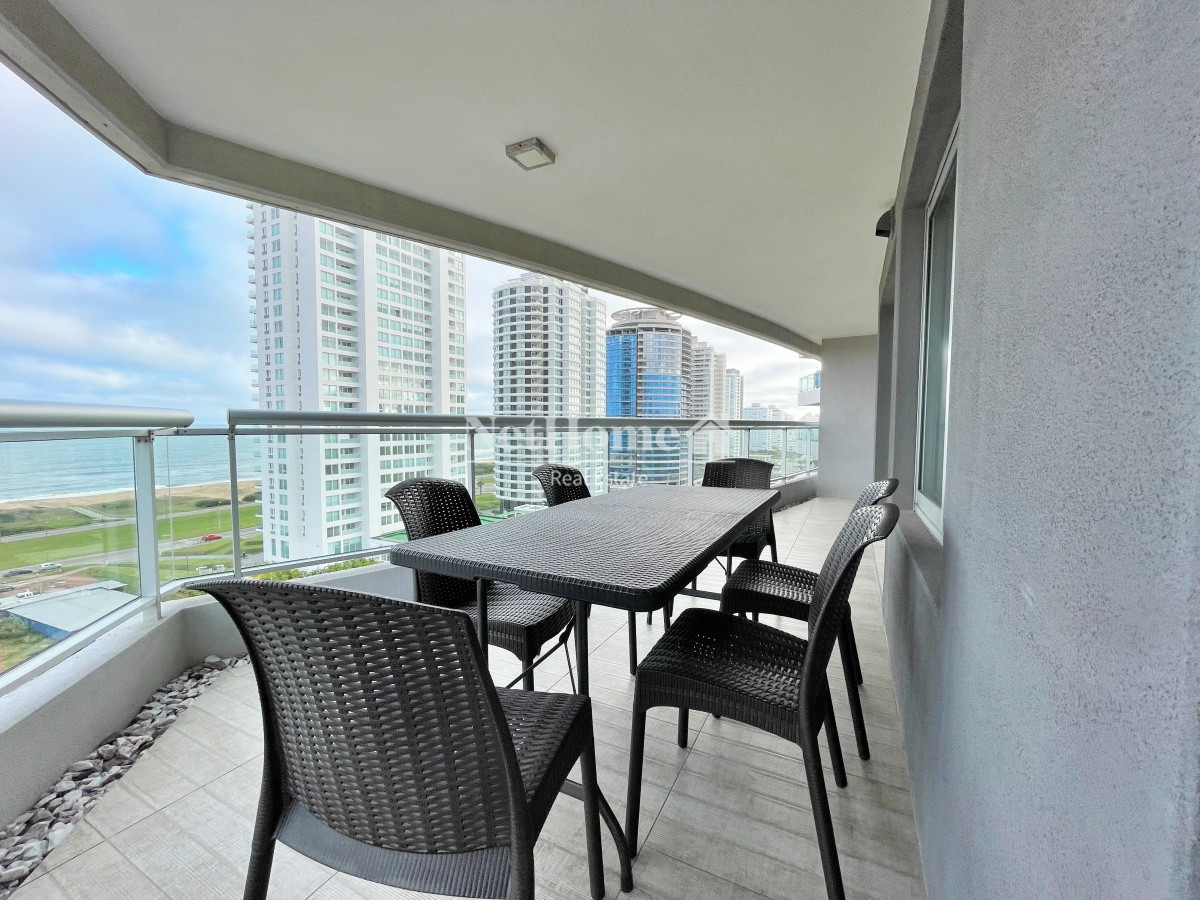 Apartamento ID.151 - Playa Brava Apartamento 3 Dormitorios Vista al Océano