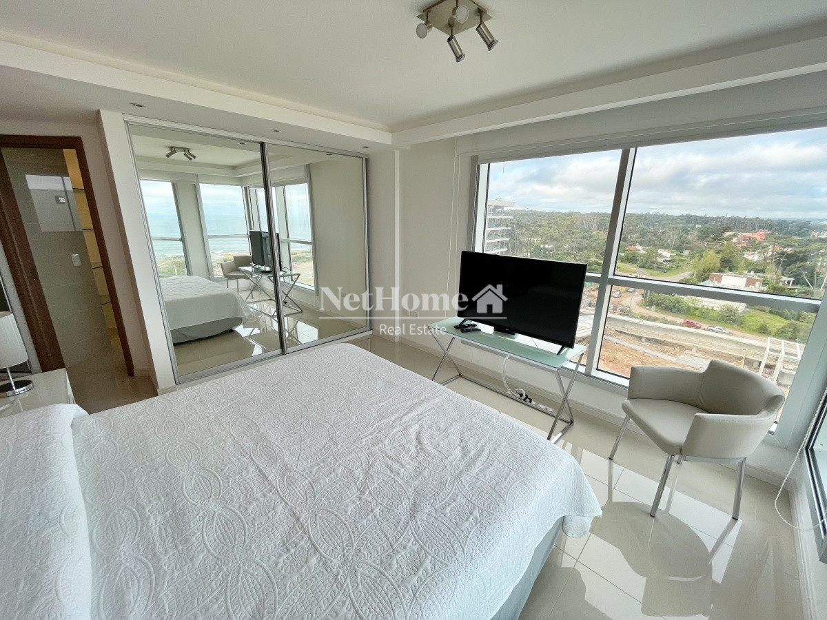 Apartamento ID.151 - Playa Brava Apartamento 3 Dormitorios Vista al Océano