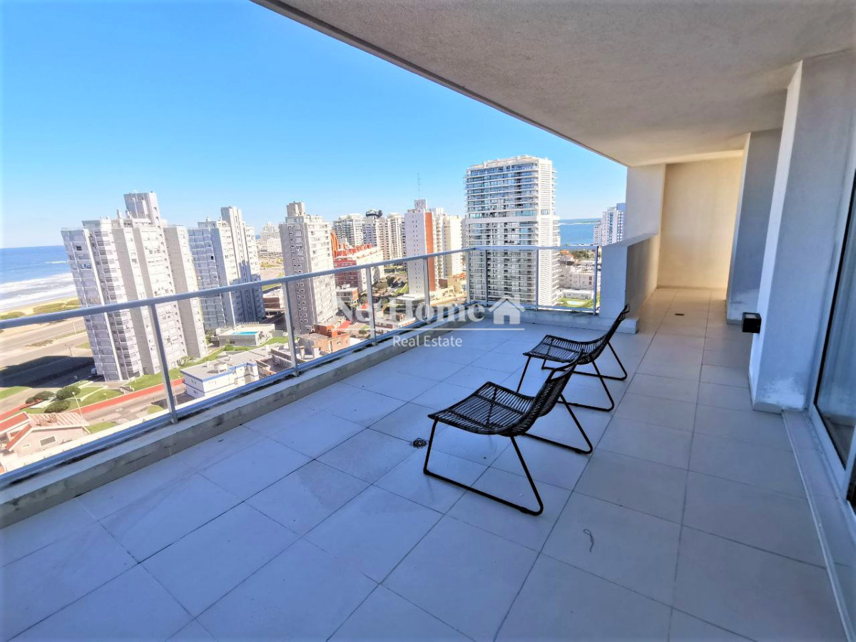 Apartamento ID.81 - Playa Brava Penthouse 3 dormitorios Losa radiante Exelentes Amenities
