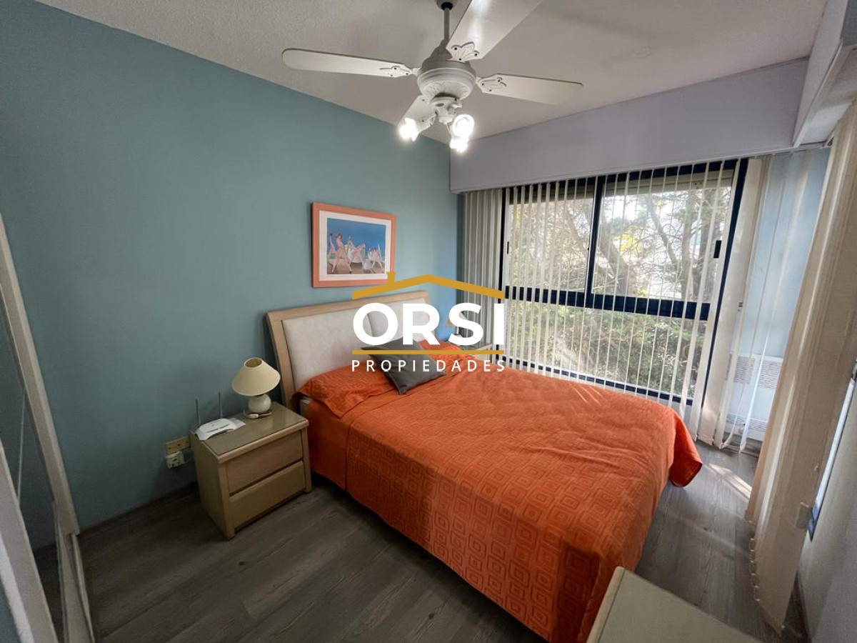 Apartamento ID.205 - Apartamento en venta de 2 dormitorios, terraza con vista al mar- Brava, Punta del Este