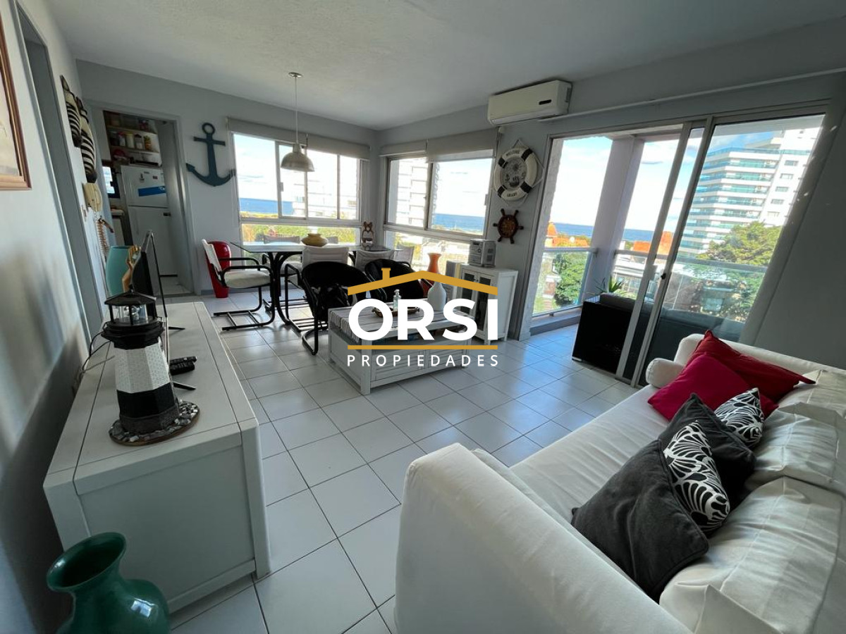 Apartamento ID.205 - Apartamento en venta de 2 dormitorios, terraza con vista al mar- Brava, Punta del Este