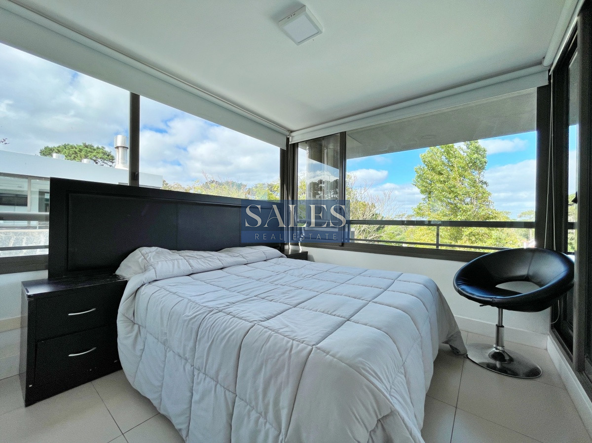 Apartamento ID.602 - A la venta Apartamento, 2 dormitorios en Punta del Este, Edificio con servicios