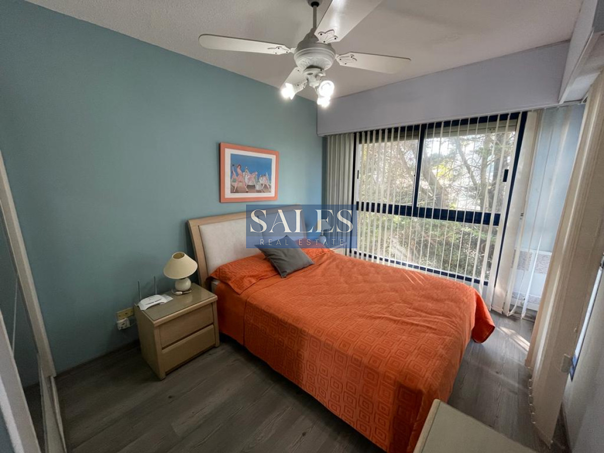 Apartamento ID.1317 - Apartamento en venta de 2 dormitorios, terraza con vista al mar- Brava, Punta del Este