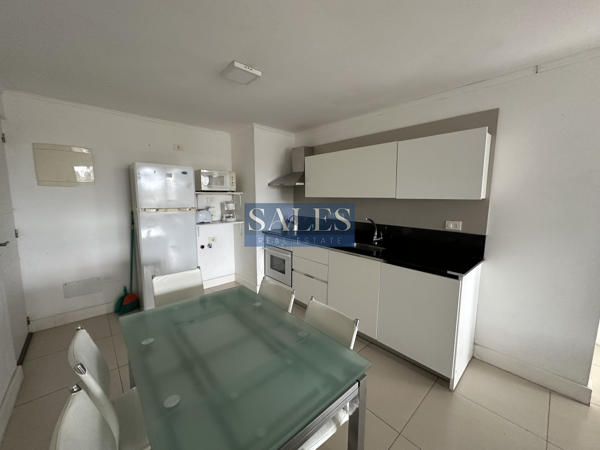 Apartamento ID.602 - A la venta Apartamento, 2 dormitorios en Punta del Este, Edificio con servicios