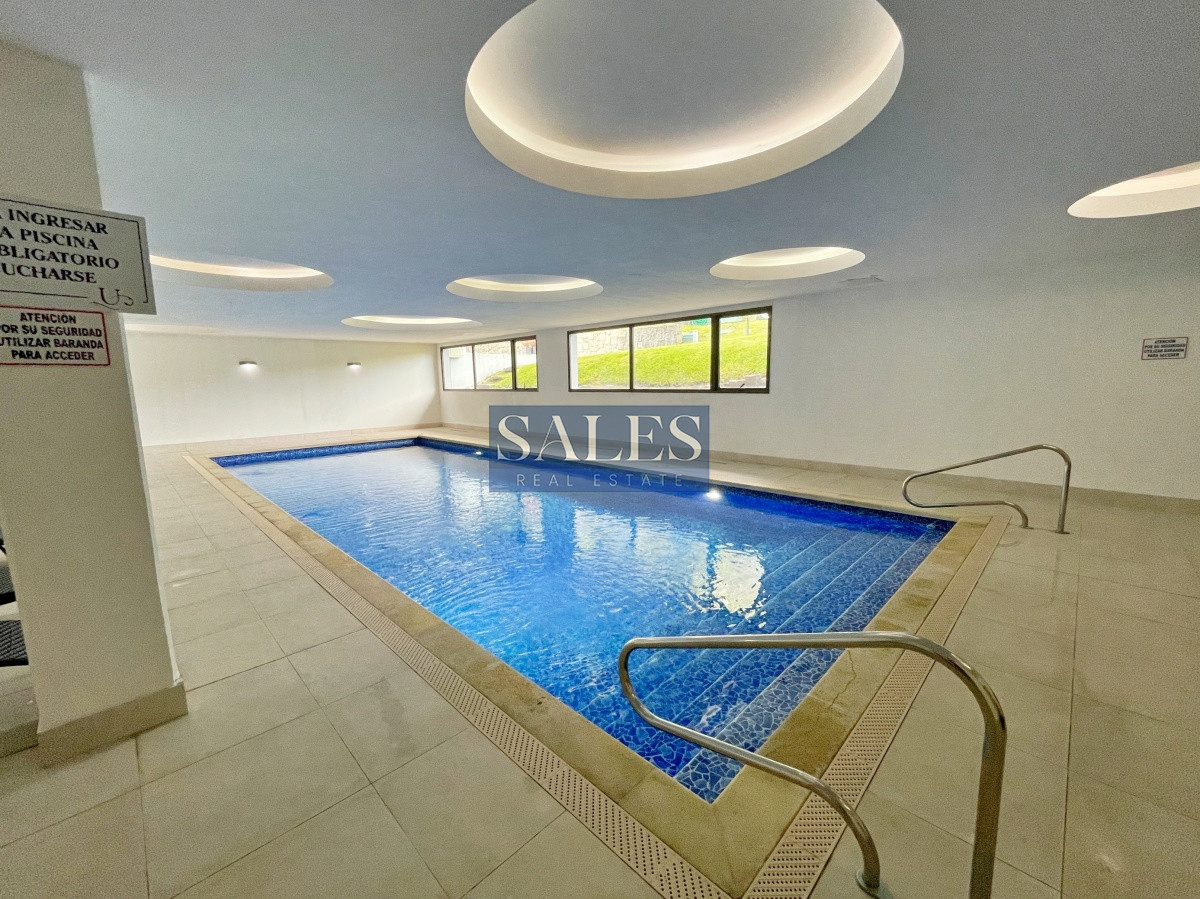 Apartamento ID.602 - A la venta Apartamento, 2 dormitorios en Punta del Este, Edificio con servicios