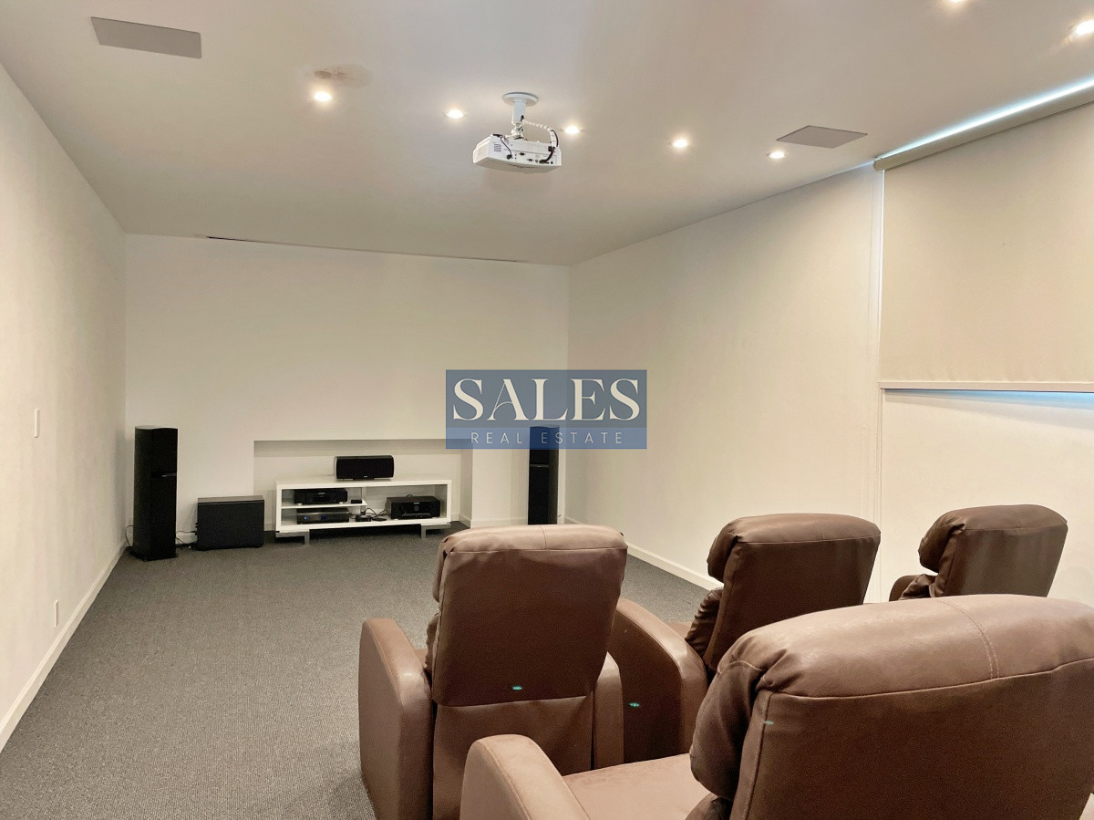 Apartamento ID.602 - A la venta Apartamento, 2 dormitorios en Punta del Este, Edificio con servicios