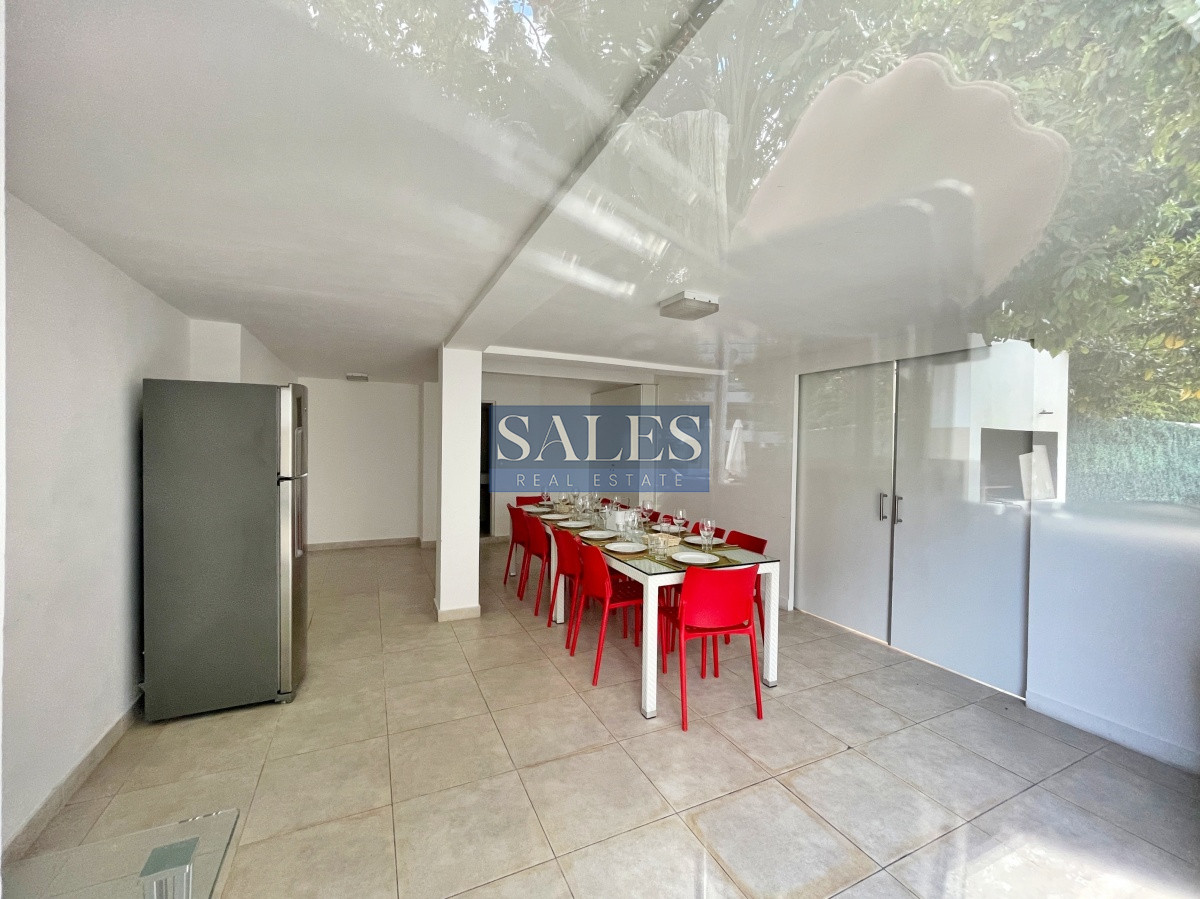 Apartamento ID.602 - A la venta Apartamento, 2 dormitorios en Punta del Este, Edificio con servicios