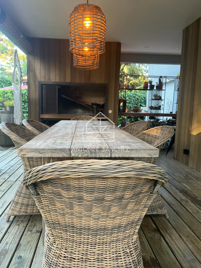 Casa ID.1201 - En venta casa de 3 dormitorios en San Rafael Punta del este 