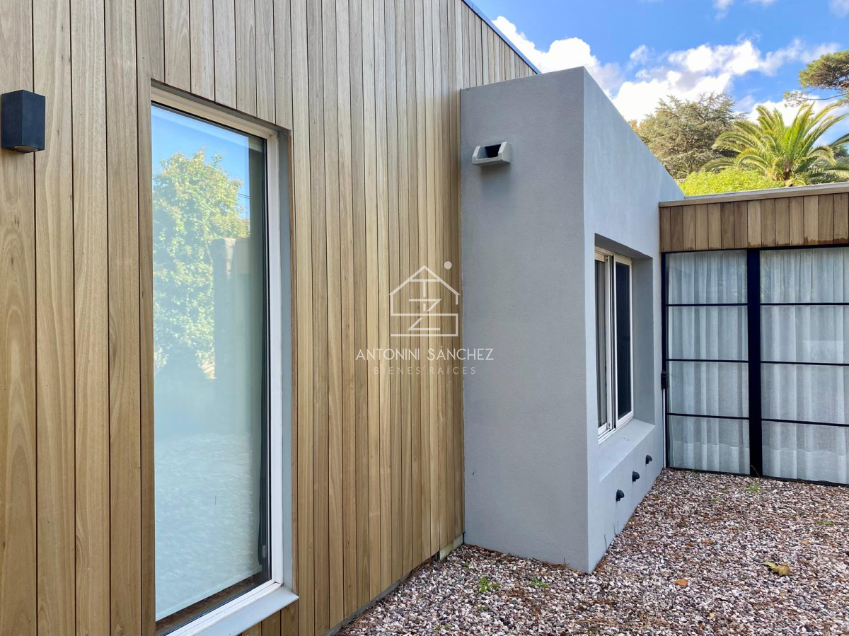 Casa ID.1201 - En venta casa de 3 dormitorios en San Rafael Punta del este 