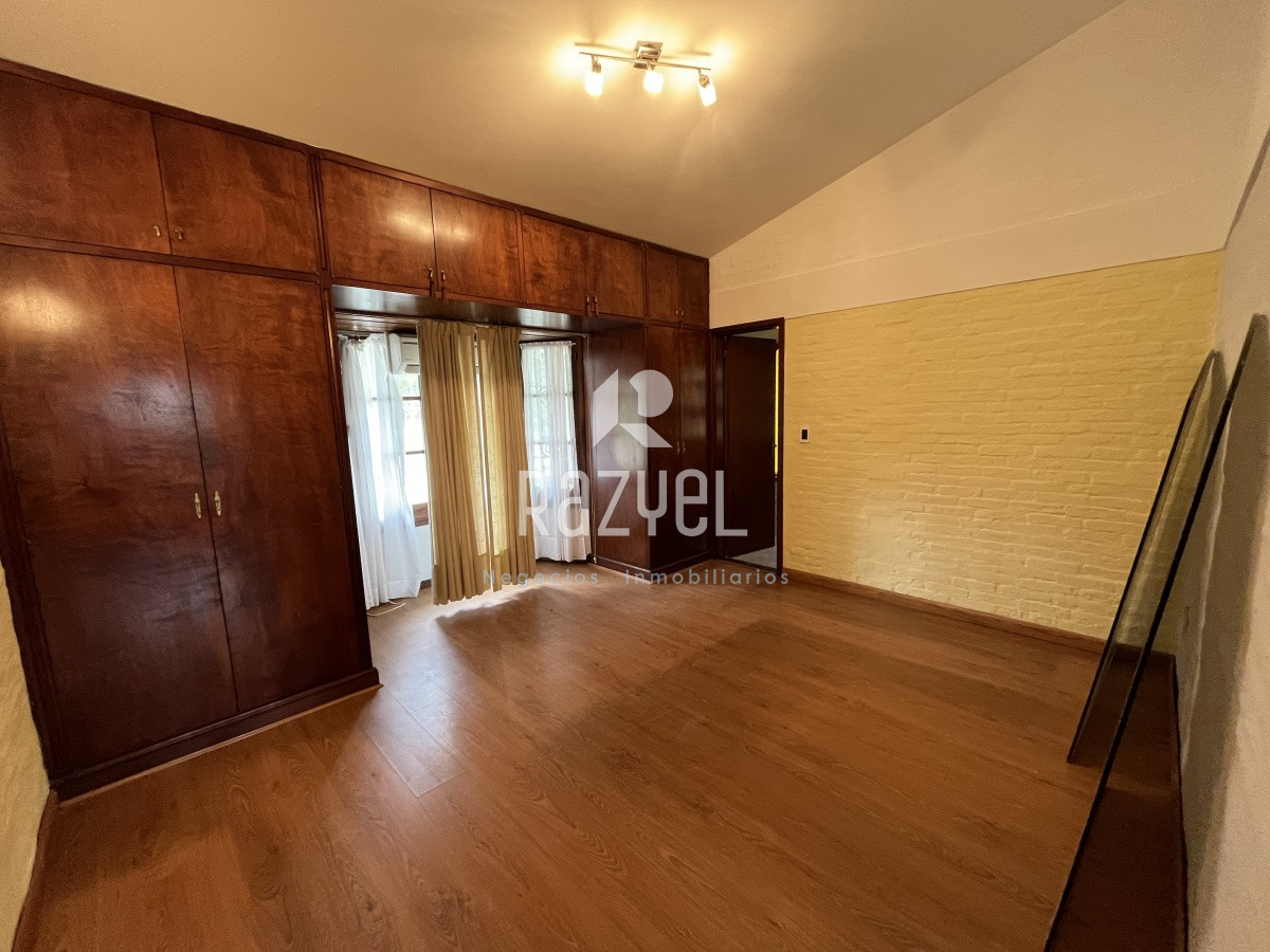 Casa ID.825 - Excelente propiedad en venta de 3 dormitorios en PUNTA DEL ESTE zona JARDINES DE CORDBA