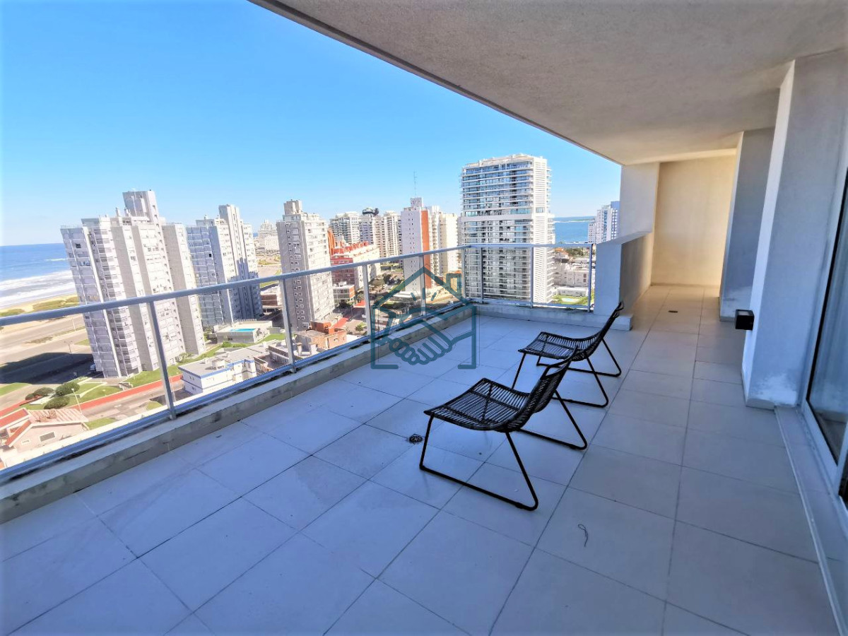 Apartamento ID.557/Excelente-Penthouse-en-venta--3-dormitorios-en--zona-BRAVA,-Punta-del-este - Excelente Penthouse en venta- 3 dormitorios en  zona BRAVA, Punta del este