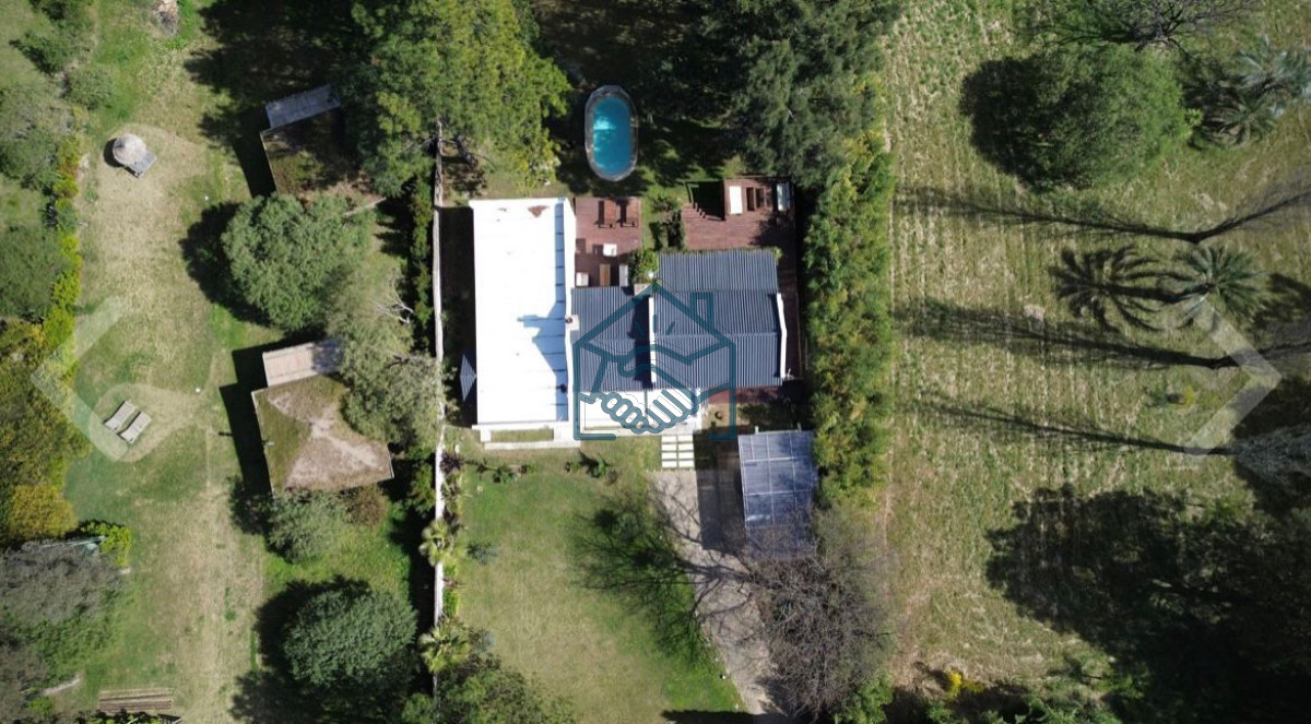 Casa ID.676/Increíble-casa-totalmente-reciclada-en-venta,-5-Dormitorios-en-La-Barra - Increíble casa totalmente reciclada en venta, 5 Dormitorios en La Barra
