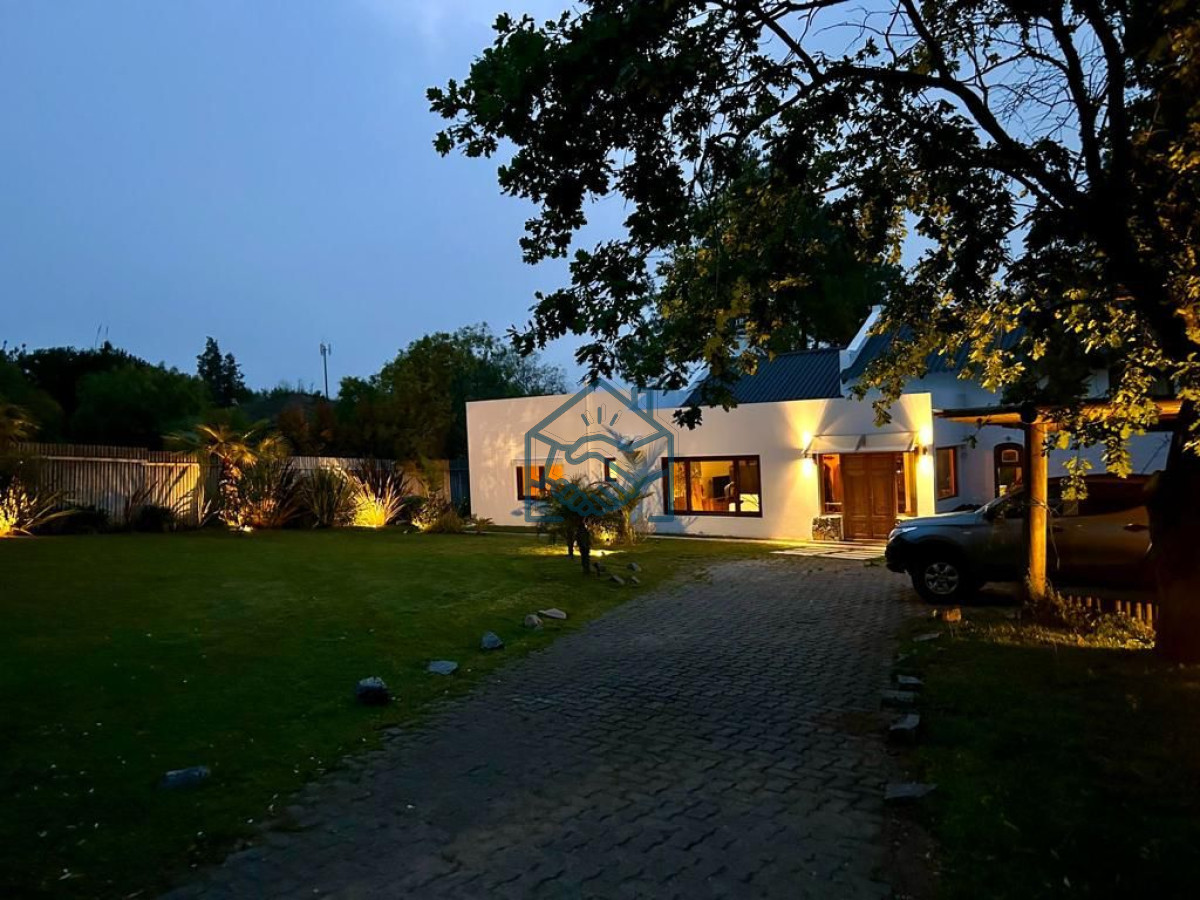 Casa ID.676/Increíble-casa-totalmente-reciclada-en-venta,-5-Dormitorios-en-La-Barra - Increíble casa totalmente reciclada en venta, 5 Dormitorios en La Barra