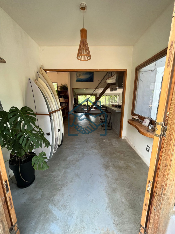 Casa ID.676/Increíble-casa-totalmente-reciclada-en-venta,-5-Dormitorios-en-La-Barra - Increíble casa totalmente reciclada en venta, 5 Dormitorios en La Barra
