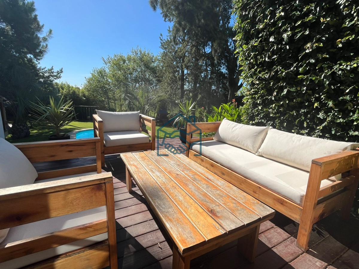 Casa ID.676/Increíble-casa-totalmente-reciclada-en-venta,-5-Dormitorios-en-La-Barra - Increíble casa totalmente reciclada en venta, 5 Dormitorios en La Barra