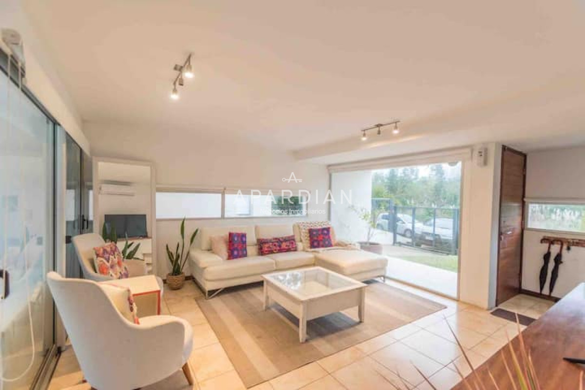 Casa ID.21096800 - En venta  y alquiler anual casa en Rincón del Indio de 2 dormitorios Punta del Este