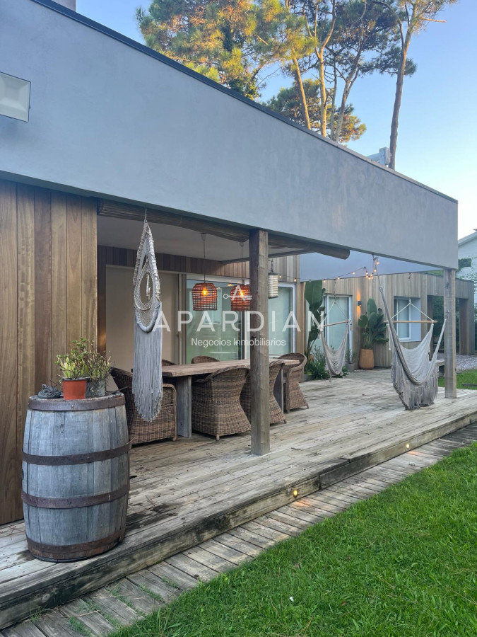 Casa ID.21096799 - En venta casa de 3 dormitorios en San Rafael Punta del este 