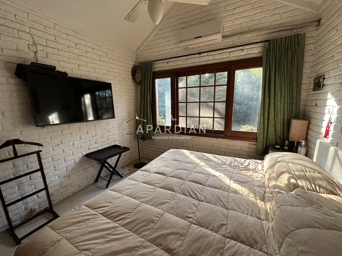 Casa ID.21097027 - Casa en alquiler de 4 dormitorios ENERO Punta del Este 