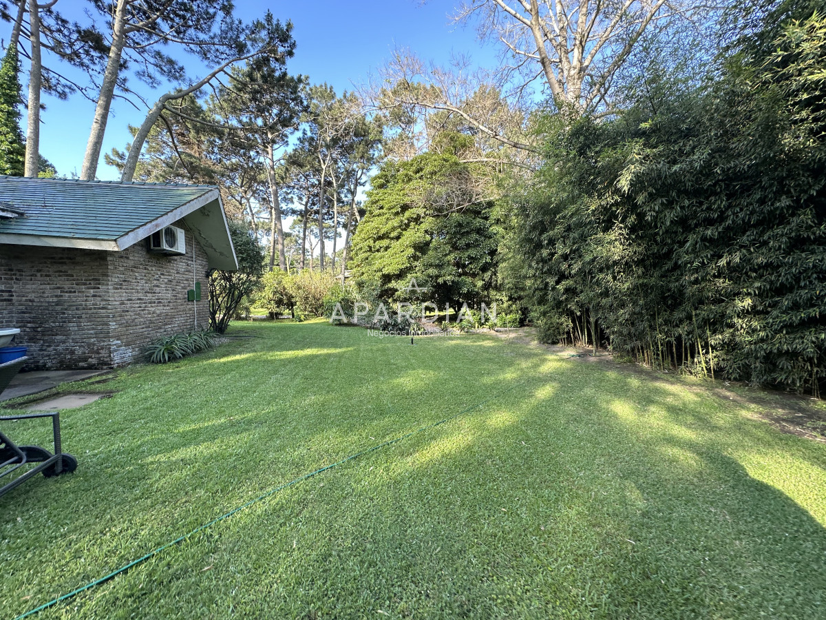 Casa ID.21097027 - Casa en alquiler de 4 dormitorios ENERO Punta del Este 