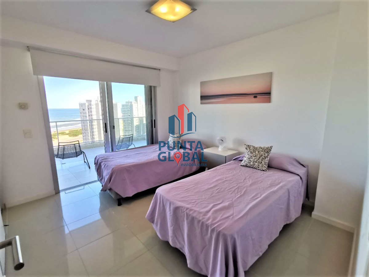 Apartamento ID.164 - Excelente Penthouse en venta- 3 dormitorios en  zona BRAVA, Punta del este