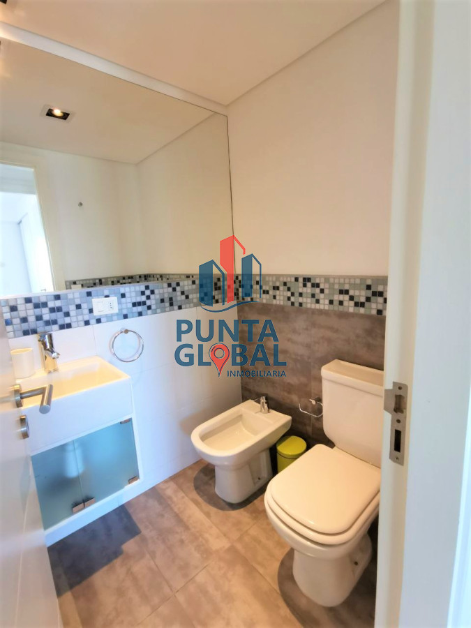 Apartamento ID.164 - Excelente Penthouse en venta- 3 dormitorios en  zona BRAVA, Punta del este
